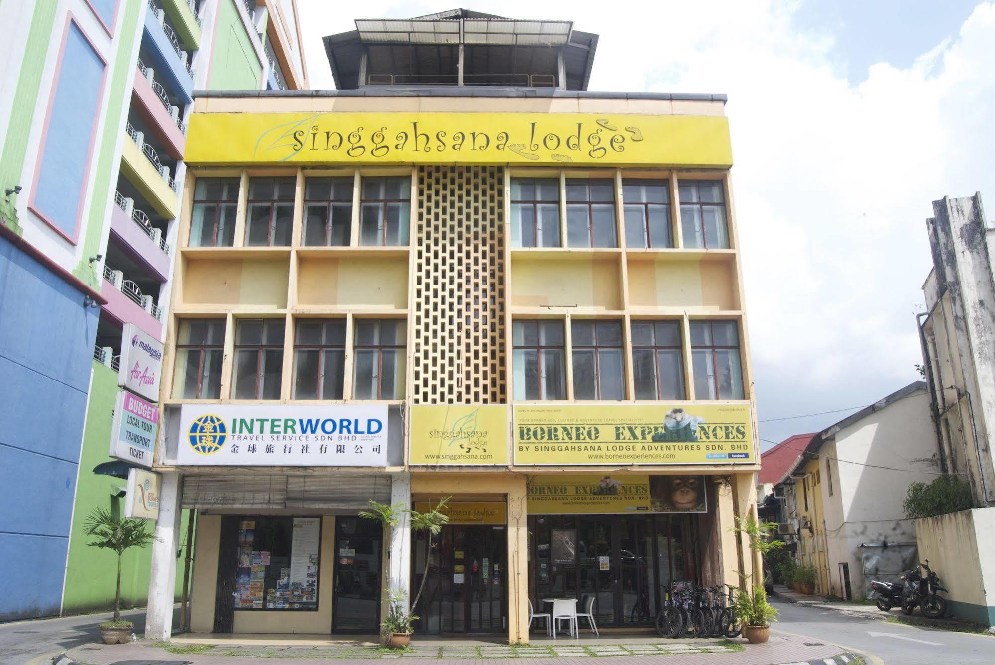 Singgahsana Lodge Kuching Exterior foto